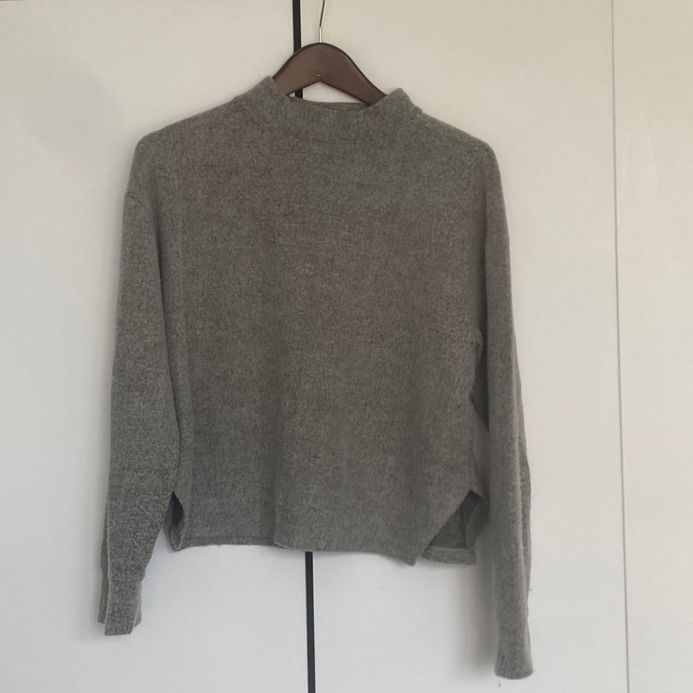 Abound Small Grey sweater